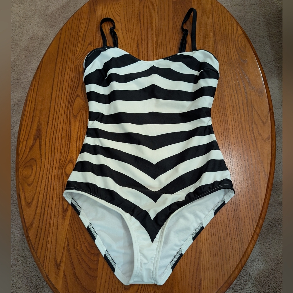 Barbie "unique vintage" black/white stripe swimsuit, size S - NEW - Picture 7 of 8